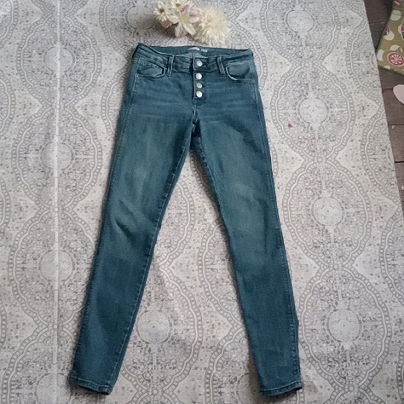 Old Navy Denim - Oly Navy Rockstar skinny jeans